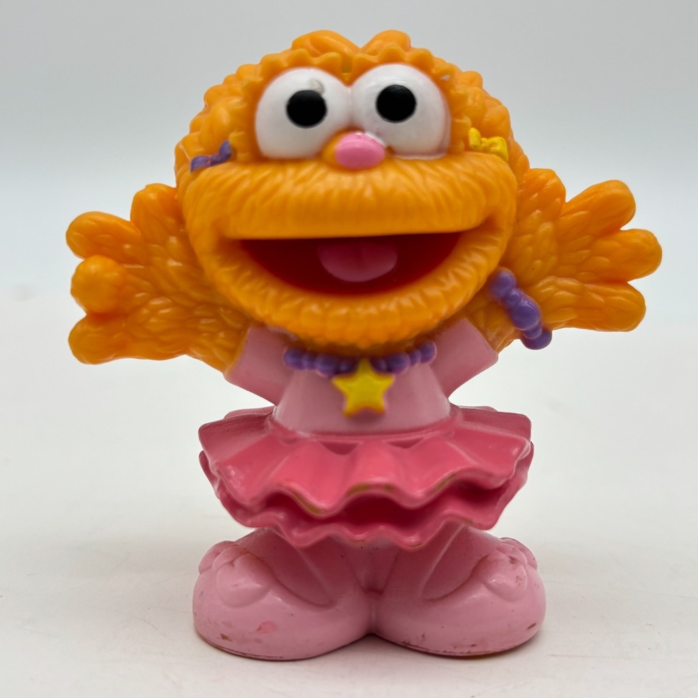 Playskool Sesame Street Workshop Zoe Ballerina PVC Figure Hasbro 2010 Pink Tutu